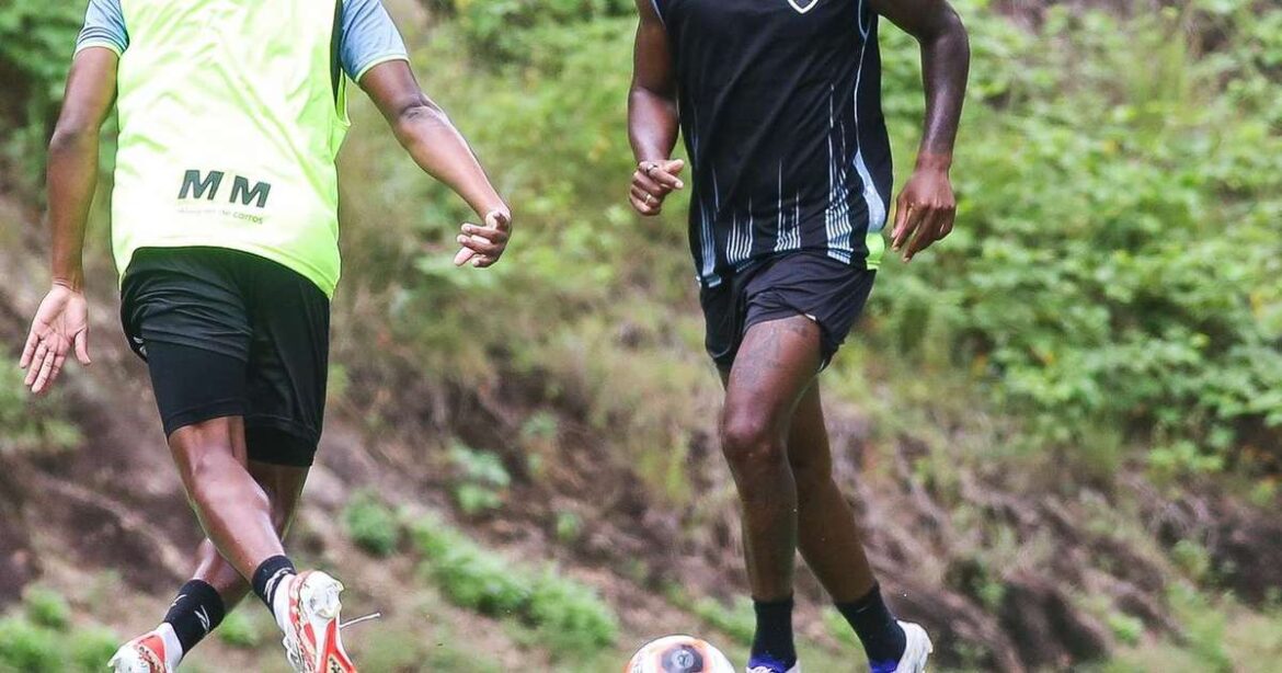 Após pré-temporada turbulenta, Botafogo enfrenta o Maricá na estreia no Rio de Janeiro