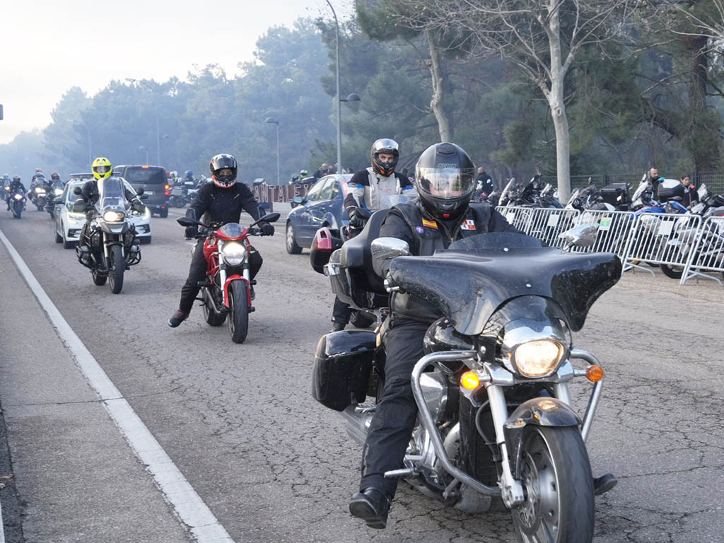 Milhares de entusiastas da motocicleta dão as boas-vindas ao Ano Novo dos Motociclistas em Cantalejo