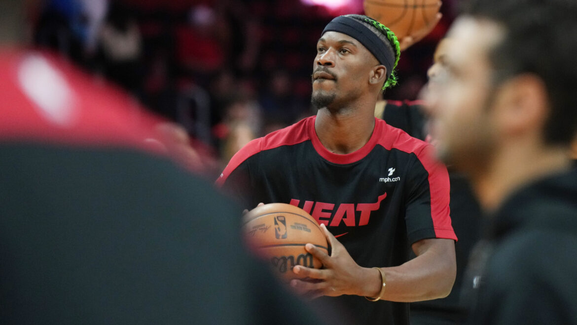 Jimmy Butler dá um tiro certeiro no Heat no vídeo