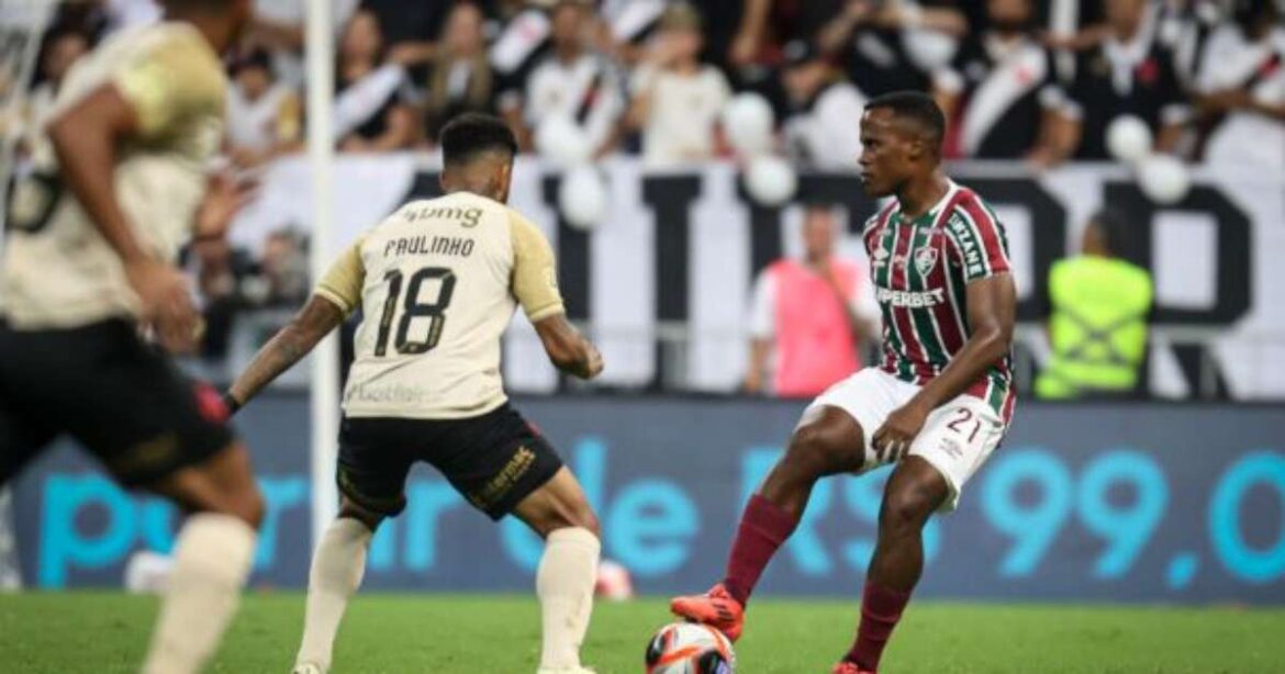 Arias analisa o triunfo de Fluminense e acredita que eles evoluem no ano: ‘Processo de construção’