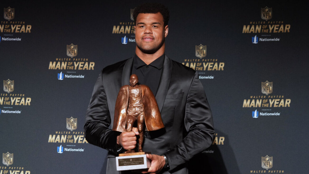 ‘NFL Walter Petton Man of the Ano Award Winners’